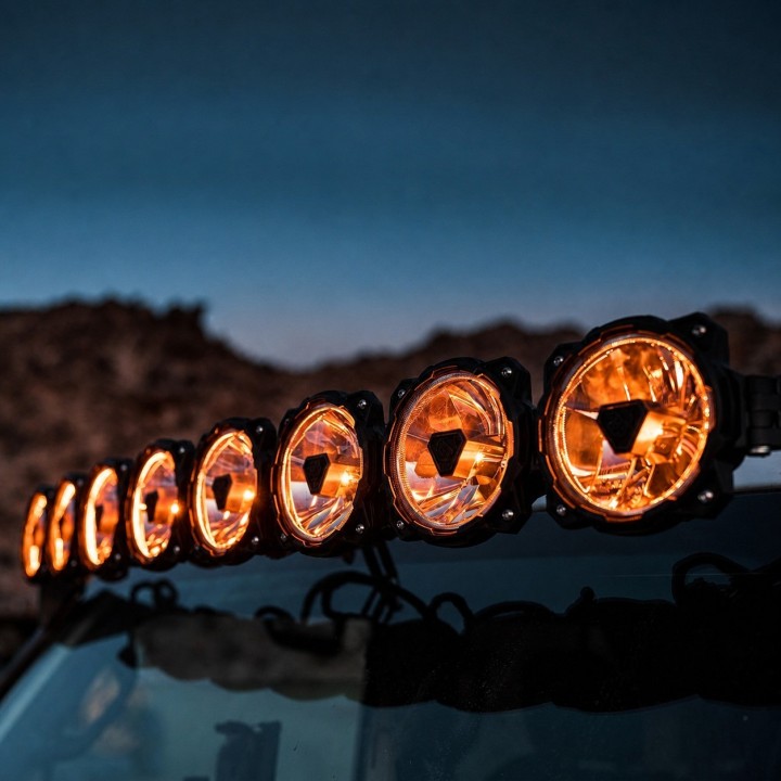 Zestaw lamp KC HiLiTES Gravity Titan 50" – Jeep Wrangler JL 4xe 2018–2024 - ujęcie 2