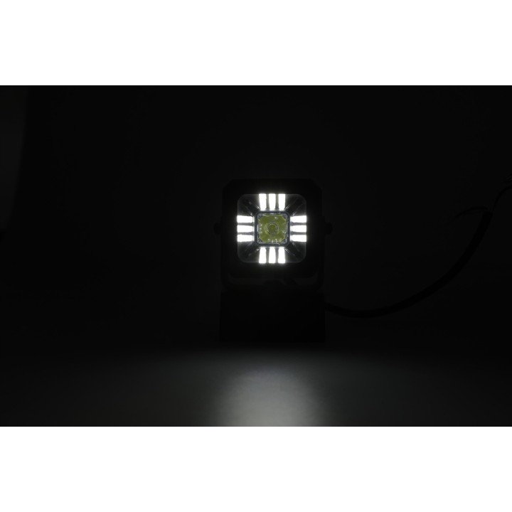 Lampa LED spot 23 W z dodatkowym światłem postojowym i kierunkowskazem - ujęcie 2