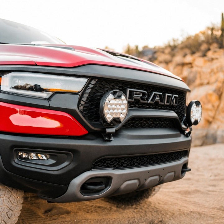 Zestaw lamp LED KC HiLiTES SlimLite 8" — Dodge Ram 1500 Rebel / TRX 2019+ - ujęcie 4