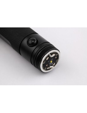 Latarka LED aluminiowa z powerbankiem, młotkiem bezpieczeństwa i nożem do pasów