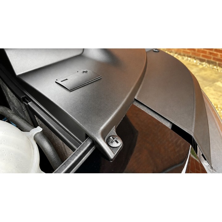 Pokrywa akumulatora z osłoną reflektora – Volkswagen T5.1 Transporter 2012-2015 - ujęcie 2