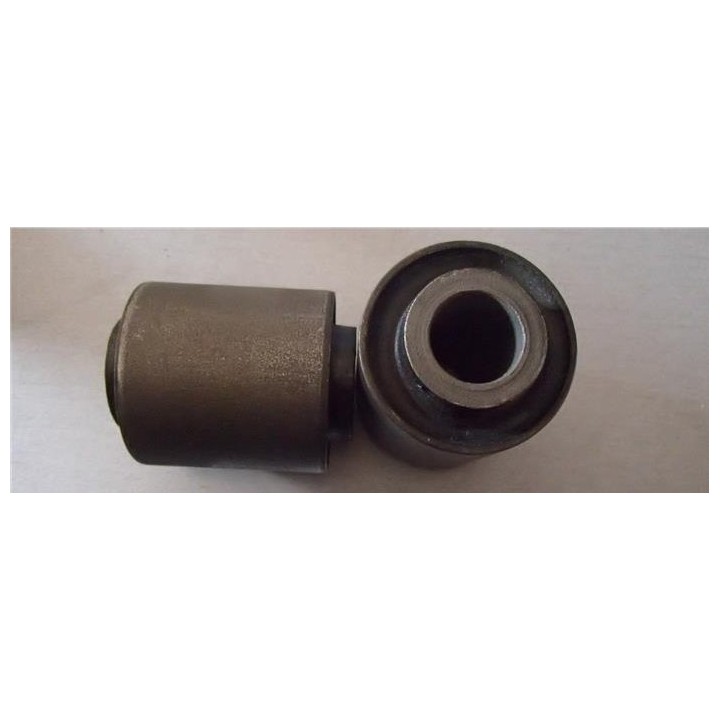 Tuleja panharda przedniego (16 mm) Ironman 4x4 — Toyota Land Cruiser (841RT) - ujęcie 2