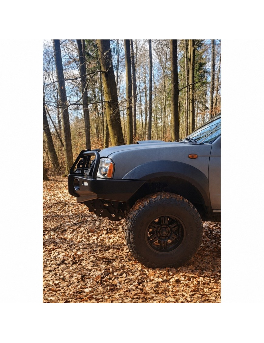 Zderzak Ironman 4x4 — Nissan Navara D22/NP300 (BBCD013) - ujęcie 4 Zderzak Ironman 4x4 — Nissan Navara D22/NP300 (BBCD013) - ujęcie 4