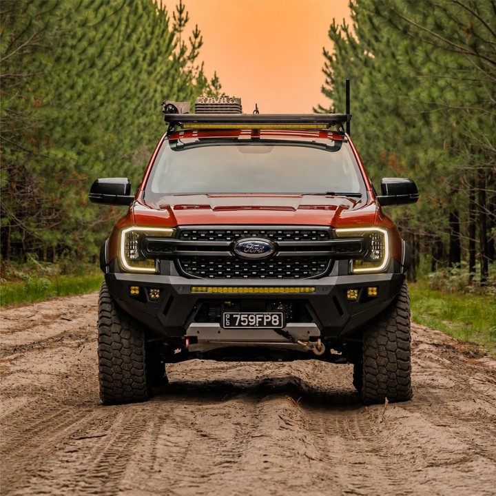 Stalowy przedni zderzak - RAID BAR ironman 4x4 — Ford Ranger Next Gen (BBR110) - ujęcie 13