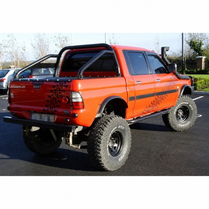 Felga stalowa czarna 16x8 | ET10 Snakeman 4WD — Nissan Patrol, Nissan Terrano, Nissan Navara D21/D22 - ujęcie 3