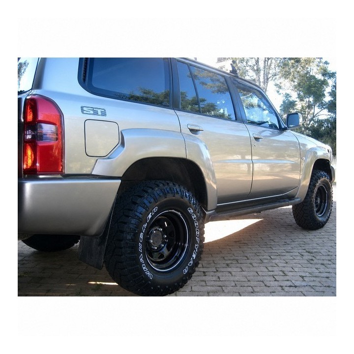 Felga stalowa czarna 16x8 | ET10 Snakeman 4WD — Nissan Patrol, Nissan Terrano, Nissan Navara D21/D22 - ujęcie 7