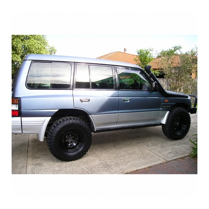 Felga stalowa czarna 16x8 | ET10 Snakeman 4WD — Nissan Patrol, Nissan Terrano, Nissan Navara D21/D22 - ujęcie 8