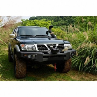 Stalowy przedni zderzak z płytą montażową wyciągarki Snakeman 4WD — Nissan Patrol Y61 (SNBF01) IRONMAN 4x4 - ujęcie 2