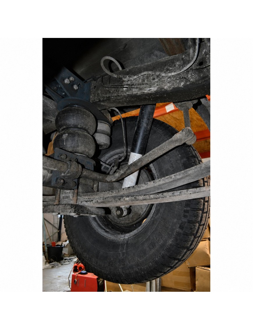 Amortyzator tylny Ironman 4x4 Foam Cell Comfort, lift 2" — Isuzu D-Max, Mitsubishi L200, Mitsubishi Delica L400 - ujęcie 9 Amortyzator tylny Ironman 4x4 Foam Cell Comfort, lift 2" — Isuzu D-Max, Mitsubishi L200, Mitsubishi Delica L400 - ujęcie 9