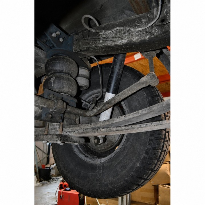 Amortyzator tylny Ironman 4x4 Foam Cell Comfort, lift 2" — Isuzu D-Max, Mitsubishi L200, Mitsubishi Delica L400 - ujęcie 9