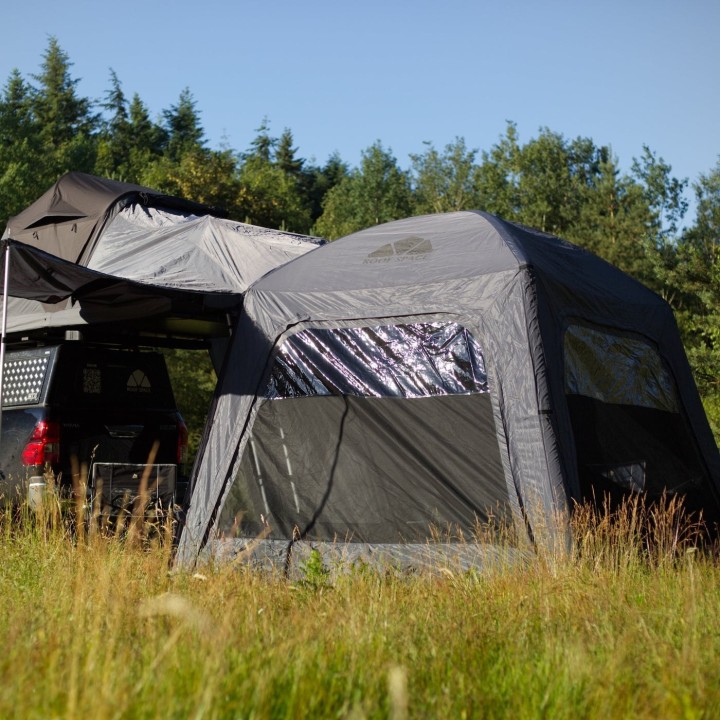 Family Base pneumatyczny przedsionek do namiotów dachowych Roof Space - ujęcie 3