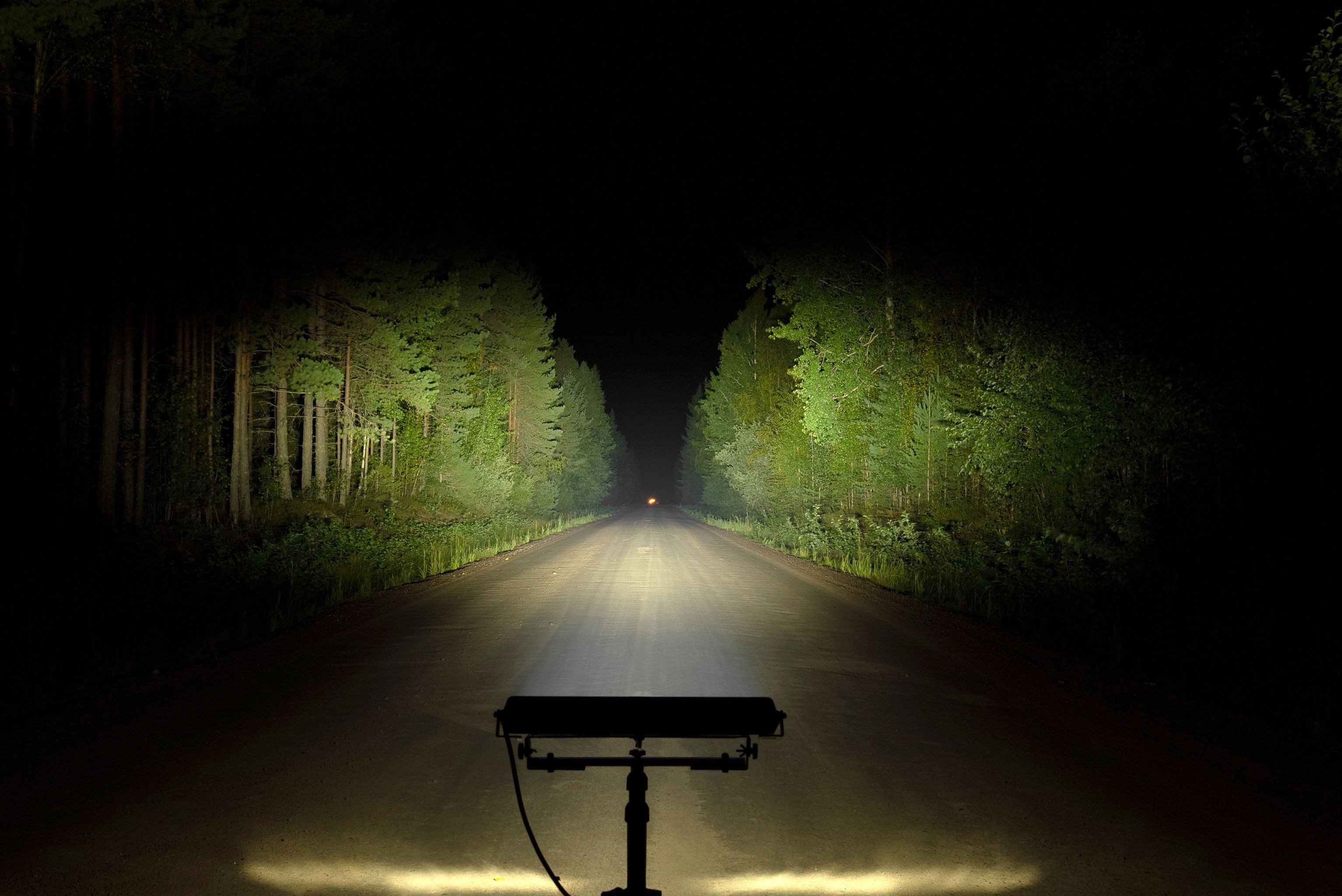 Charakterystyka wiązki belki LED Purelux Panther S540 EasyConnect pokazana nocą