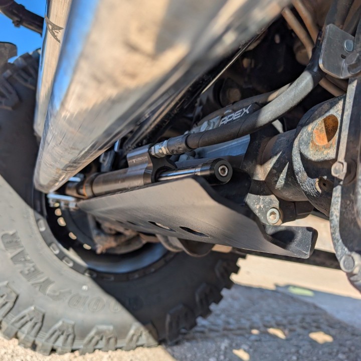 Osłona siłownika APEX TSR — Jeep JL i JT - ujęcie 2