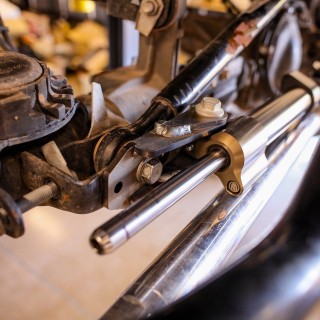 Wspornik APEX TSR High Mount po stronie mostu — Jeep JL i JT - ujęcie 2