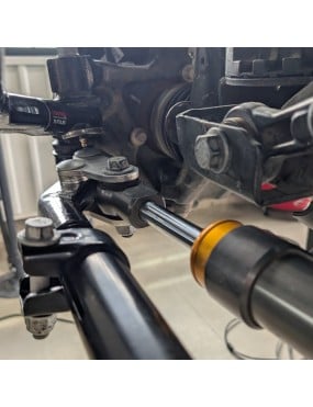 Wspornik mocowania siłownika APEX TSR do drążka Steer Smarts Yeti XD - ujęcie 3