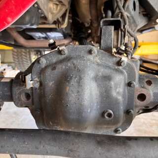 Uchwyty przewodu hydraulicznego APEX TSR — na pokrywę dyferencjału, 3 szt. - ujęcie 2