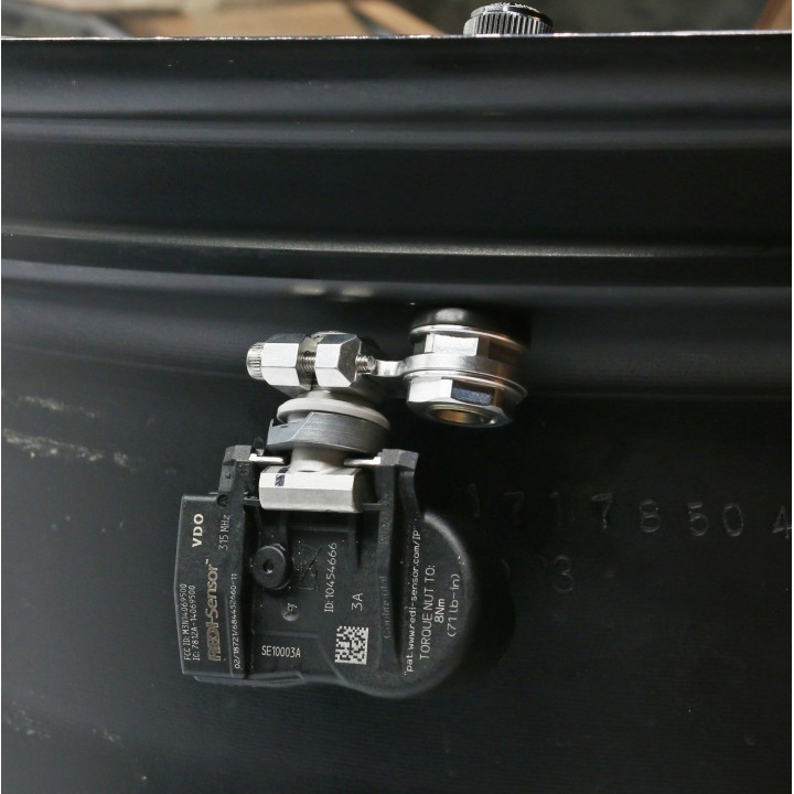 Zestaw adapterów TPMS APEX do zaworów RPV — 4 zawory - ujęcie 4