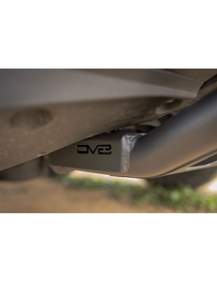 Bull bar DV8 Offroad na fabryczny zderzak, Toyota Land Cruiser 250