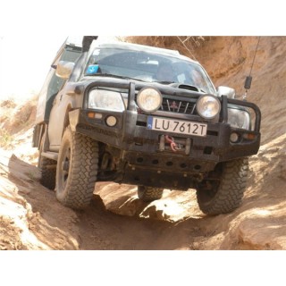 ZDERZAK BBCD016 IRONMAN 4x4