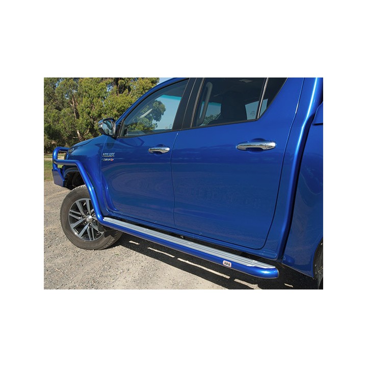 Boczne progi ochronne ARB - Toyota Hilux 15-17