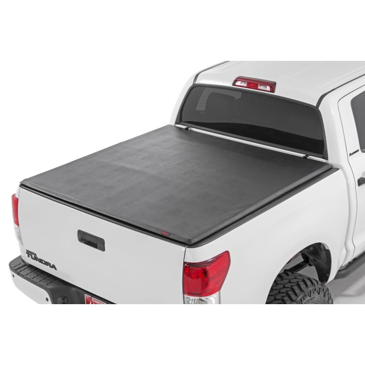 Miekka Pokrywa Skrzyni Ładunkowej 5' 5" Tri-Fold Rough Country Toyota Tundra 07-13