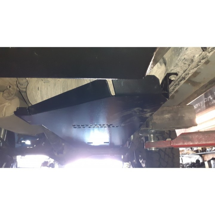 Osłona zbiornika paliwa Lexus GX 470 2002-2009 czerwona