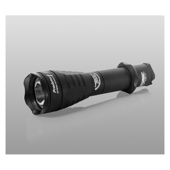 LATARKA TAKTYCZNA ARMYTEK PREDATOR (CZERWONE ŚWIATŁO)