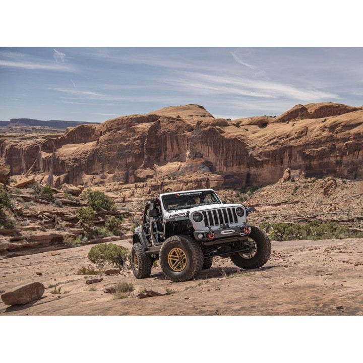 Rugged Ridge Front Bumper Stubby Arcus Jeep Wrangler JL 2018-2020/ Gladiator 2020