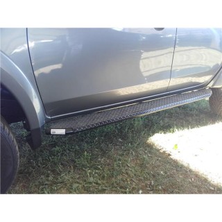 Progi stalowe do MITSUBISHI L200 od 2015