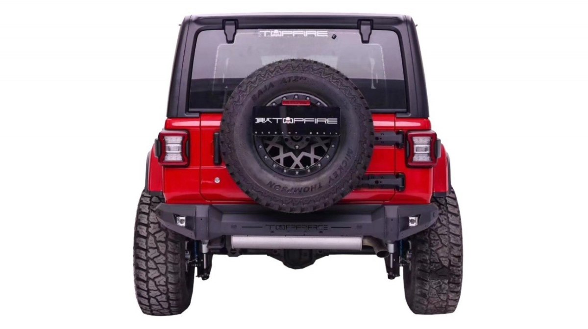 Zderzak tylny TopFire Marauder IV zamontowany w Jeepie Wrangler JL