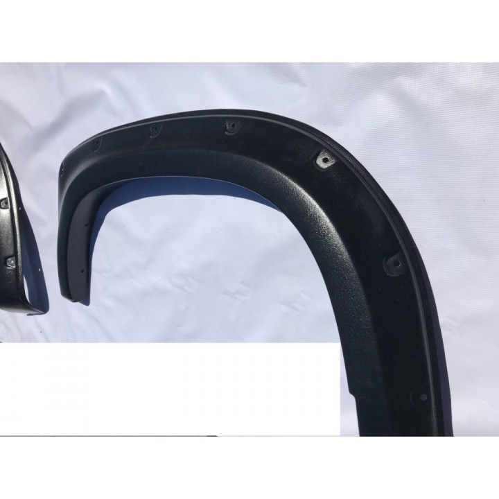 Poszerzenia Mitsubishi Tritron 2020
