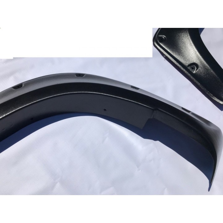 Poszerzenia Mitsubishi Tritron 2020