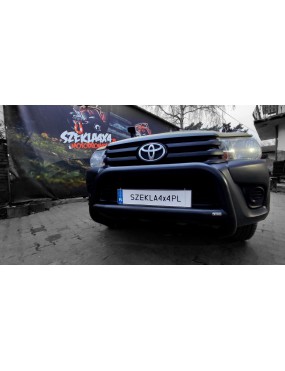 Orurowanie przednie z poprzeczką - Toyota Hilux (2018 - 2021)
