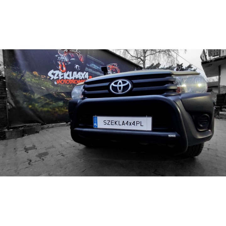 Orurowanie przednie z poprzeczką - Toyota Hilux (2018 - 2021)