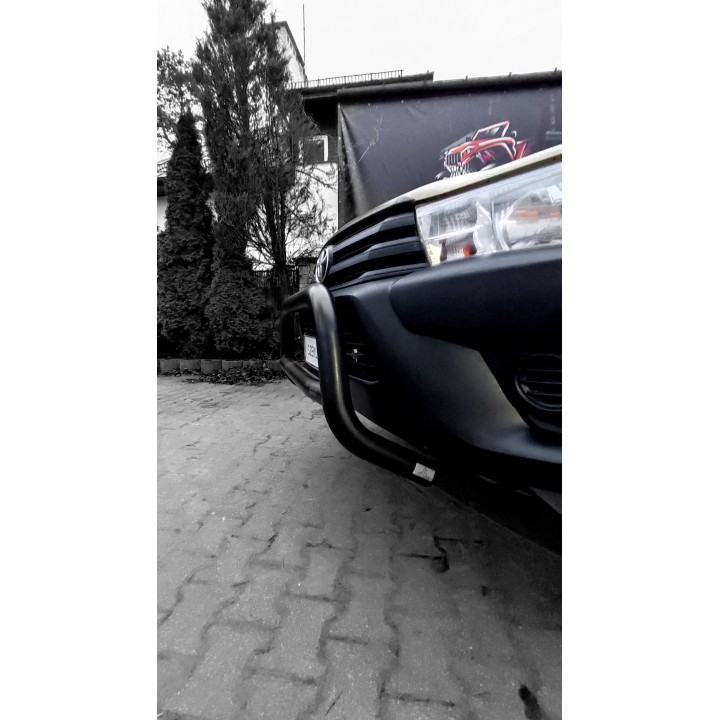 Orurowanie przednie z poprzeczką - Toyota Hilux (2018 - 2021)