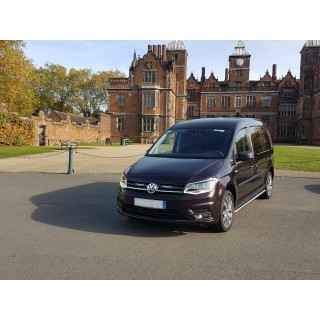 Zestaw dwóch lamp LAZER Linear 6 z systemem montażu w fabrycznym grillu - Volkswagen Caddy (2015-) - ujęcie 2