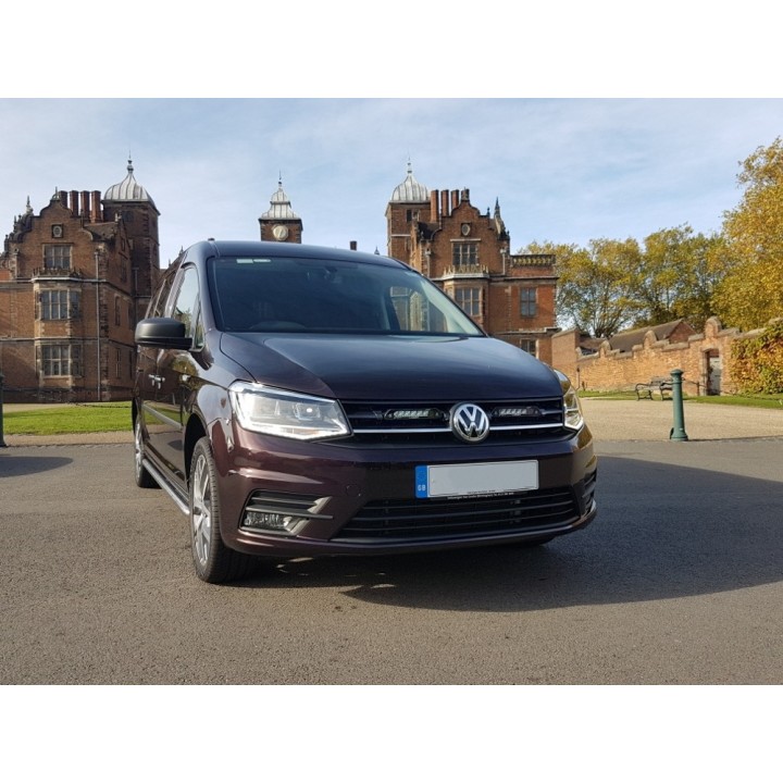 Zestaw do montażu oświetlenia serii LAZER Linear 6 w fabrycznym grillu - Volkswagen Caddy (2015-) - ujęcie 2
