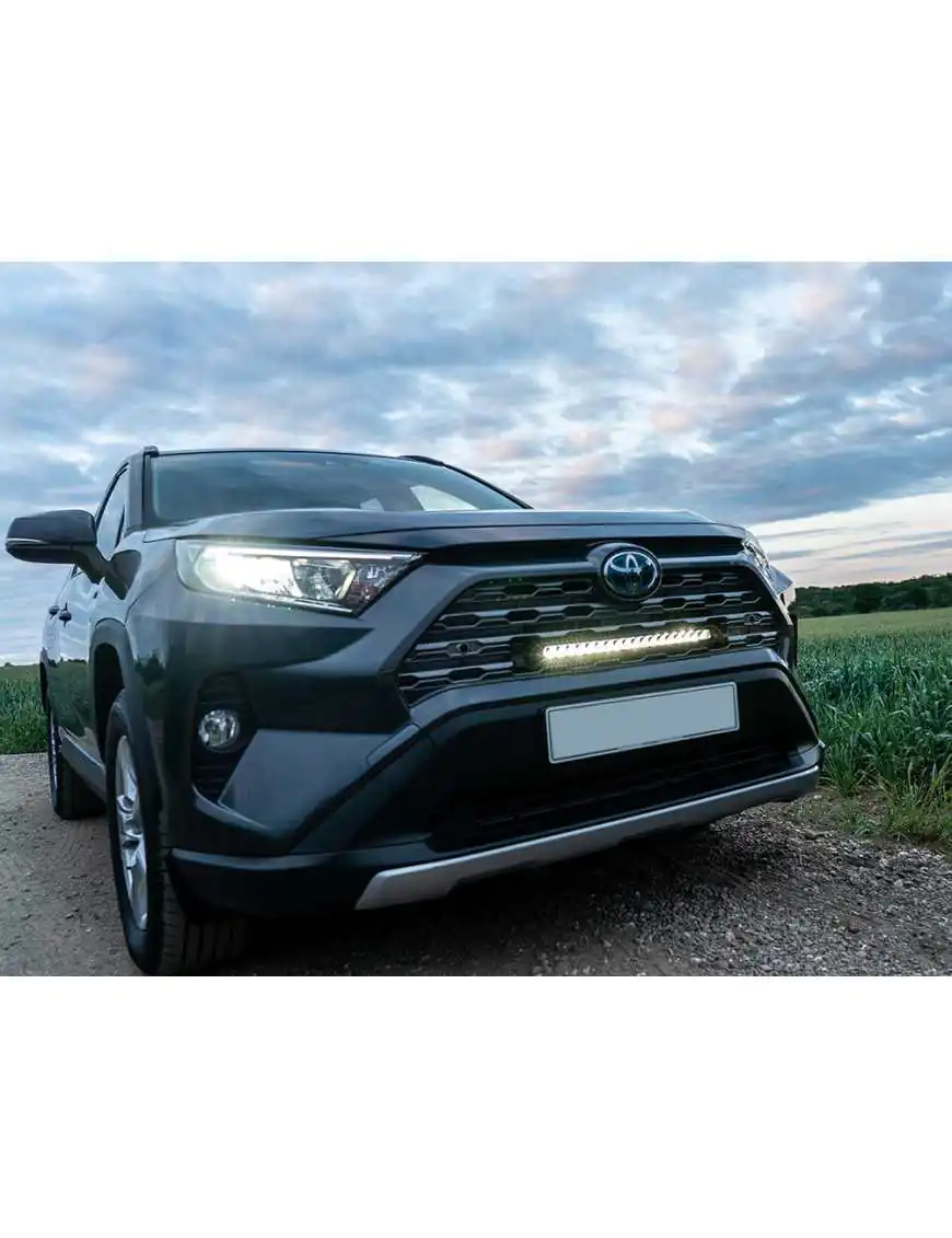 Zestaw lampy LAZER Linear 18 Elite - z systemem montażu w fabrycznym grillu - Toyota RAV4 Hybrid (2018 -) | Szekla4x4.pl