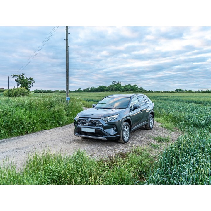 Zestaw lampy LAZER Linear 18 Elite - z systemem montażu w fabrycznym grillu - Toyota RAV4 Hybrid (2018 -) - ujęcie 4