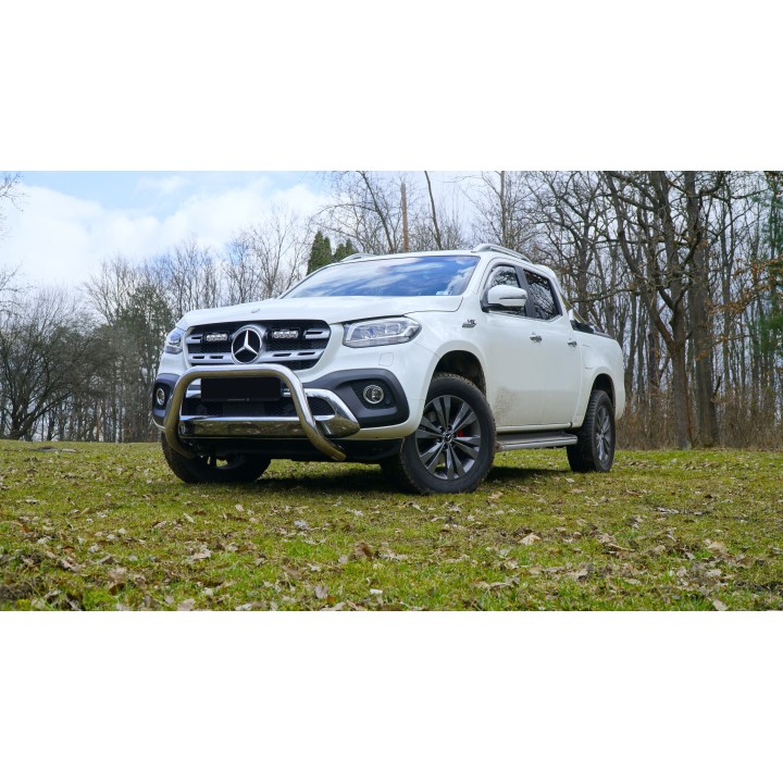 Zestaw dwóch lamp LAZER ST4 Evolution z systemem montażu w fabrycznym grillu - Mercedes X-Class V6 (2017-)