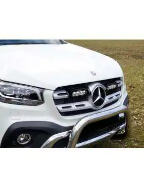 Zestaw dwóch lamp LAZER ST4 Evolution z systemem montażu w fabrycznym grillu - Mercedes X-Class V6 (2017-)