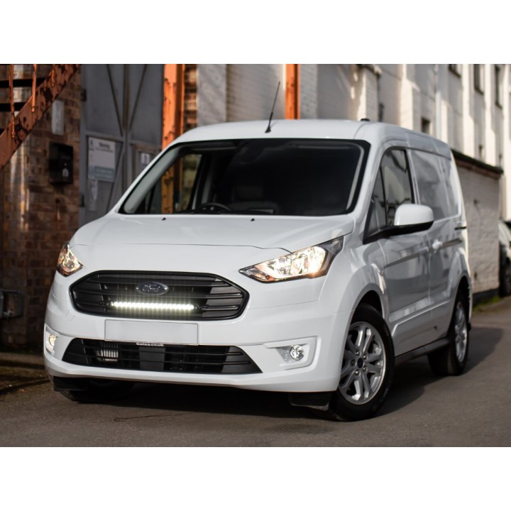 Zestaw lampy LAZER Linear 18 Elite - z systemem montażu w fabrycznym grillu - Ford Connect (2018 -) - ujęcie 2