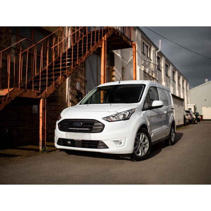 Zestaw lampy LAZER Linear 18 Elite - z systemem montażu w fabrycznym grillu - Ford Connect (2018 -) - ujęcie 4