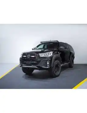 Zestaw do montażu na dachu lampy LAZER LInear 42/ Triple-R 24 - Toyota Hilux (2018 -) bez relingów dachowych