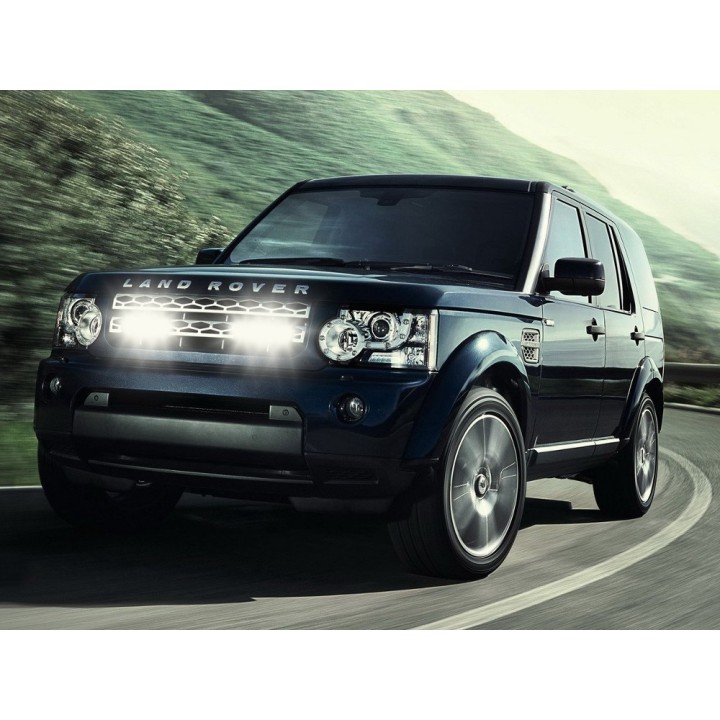 Zestaw dwóch lamp LAZER TRIPLE-R 750 (Gen2) z systemem montażu w fabrycznym grillu - Land Rover Discovery 4 (2009  - ujęcie 4