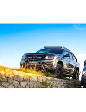 Zestaw dwóch lamp LAZER Triple-R 750 Elite (Gen2) z systemem montażu w fabrycznym grillu - Volkswagen Amarok V6 (2016 -) | Szekla4x4.pl