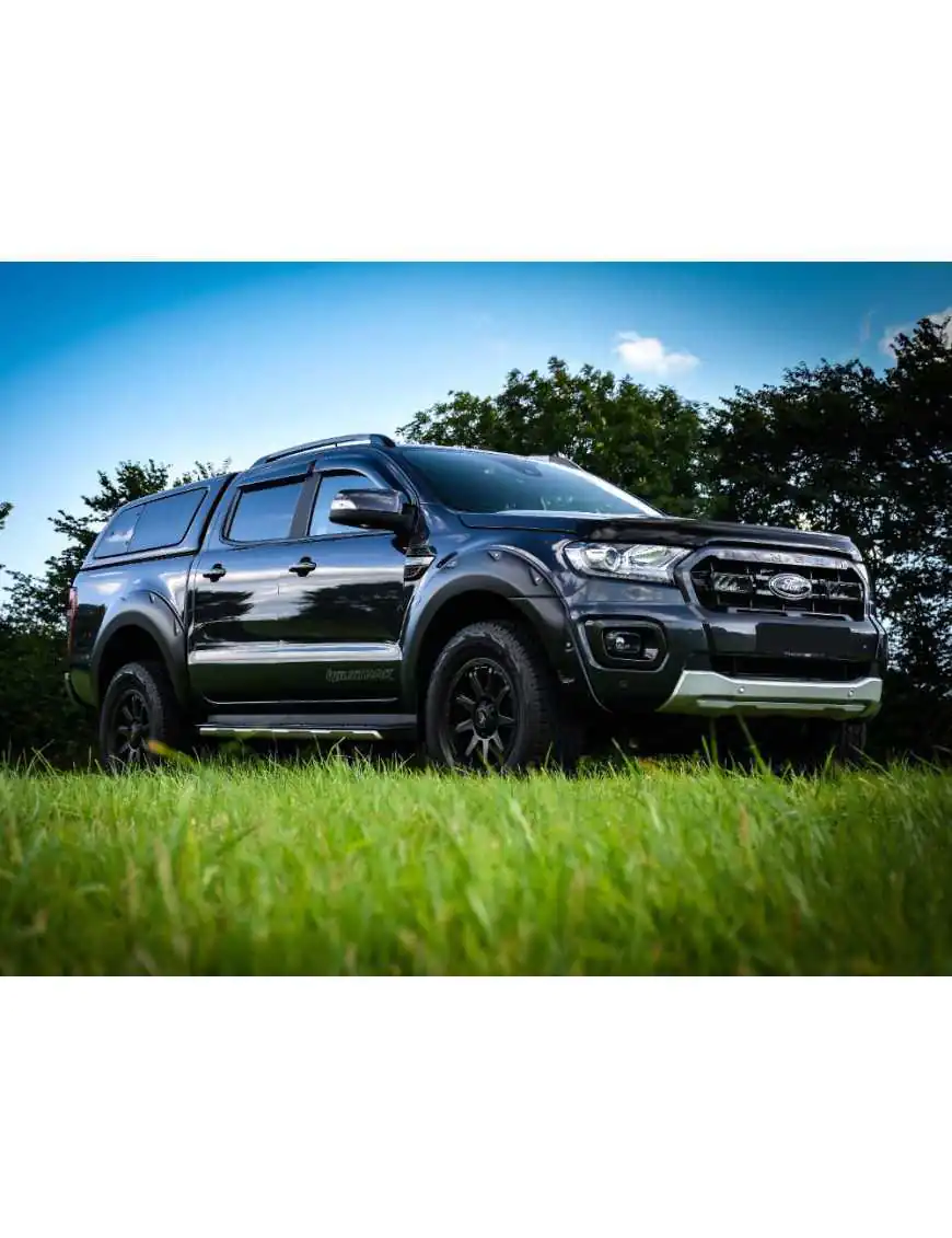 Zestaw dwóch lamp LAZER TRIPLE-R 750 (Gen2) z systemem montażu w fabrycznym grillu - Ford Ranger (2019 -) | Szekla4x4.pl