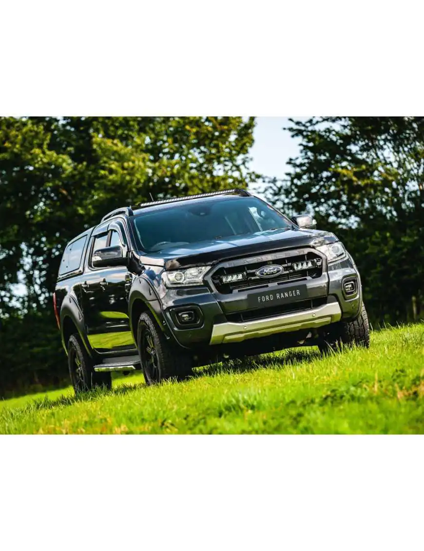 Zestaw dwóch lamp LAZER TRIPLE-R 750 Elite (Gen2) z systemem montażu w fabrycznym grillu - Ford Ranger (2019 -) | Szekla4x4.pl