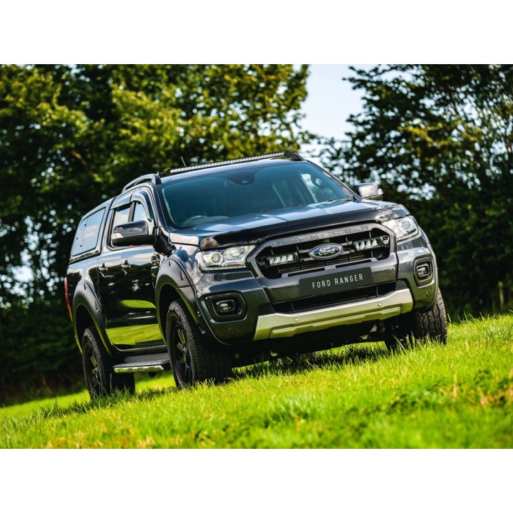 Zestaw dwóch lamp LAZER TRIPLE-R 750 Elite (Gen2) z systemem montażu w fabrycznym grillu - Ford Ranger (2019 - 2022) - ujęcie 8
