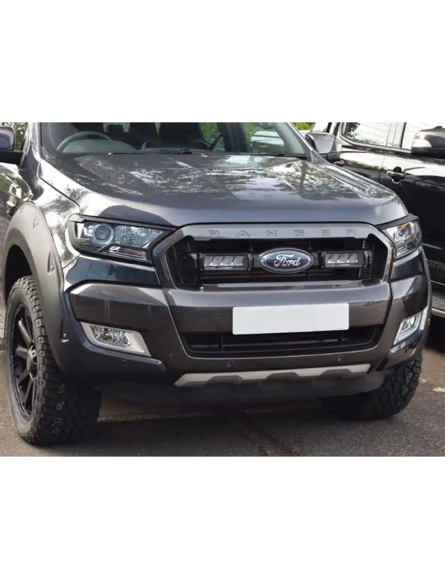 Zestaw dwóch lamp LAZER TRIPLE-R 750 (Gen2) z systemem montażu w fabrycznym grillu - Ford Ranger (2016 - 2019)